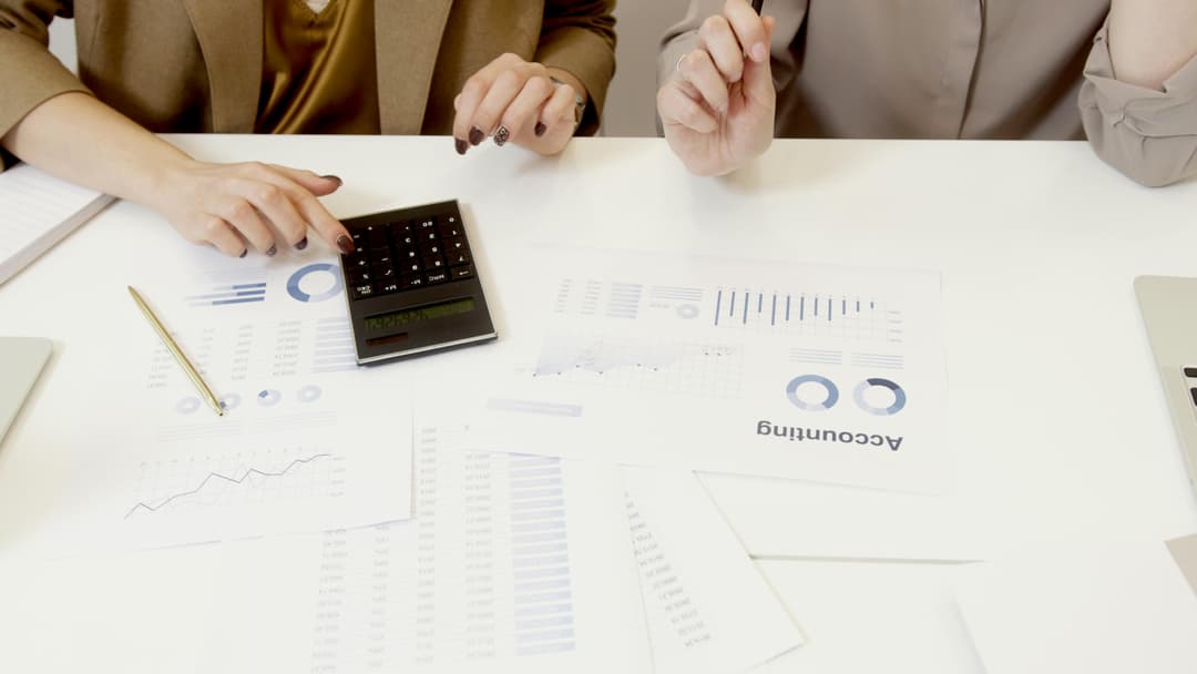 Strategic consulting visual